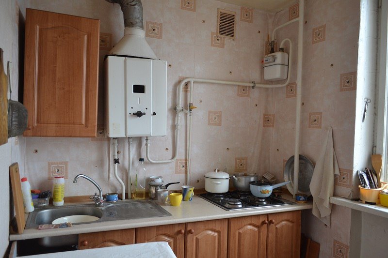 ПРОДАЕТСЯ ДВУХКОМНАТНАЯ КВАРТИРА НА УЛ. Л.ТОЛСТОГО,12а.  'Брежневка'. Этаж 2/5. Общая площадь- 46кв.м., жилая-... - 2