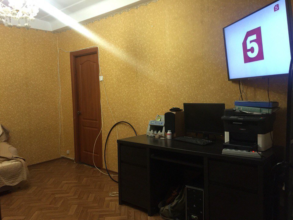 Срочно продам СВОЮ 2х комнатную квартиру на Корчагина 16( Камыши). Хорошее состояние, жилое! Квартира бабочка с двумя...