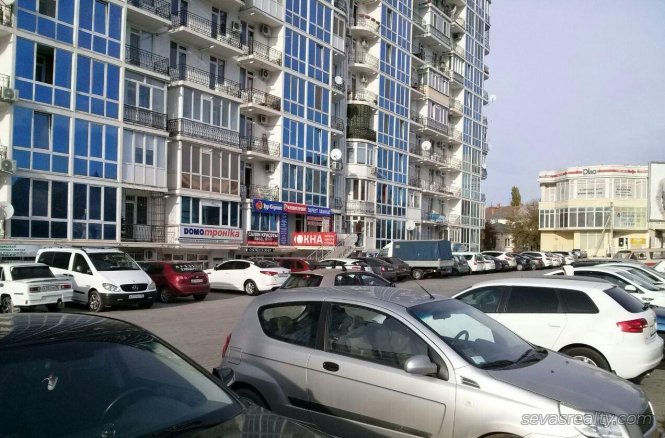 Сдается торгово-офисное помещение в центре города по ул.Пожарова,д.20, расположенное в цокольном этаже 9-ти этажного...