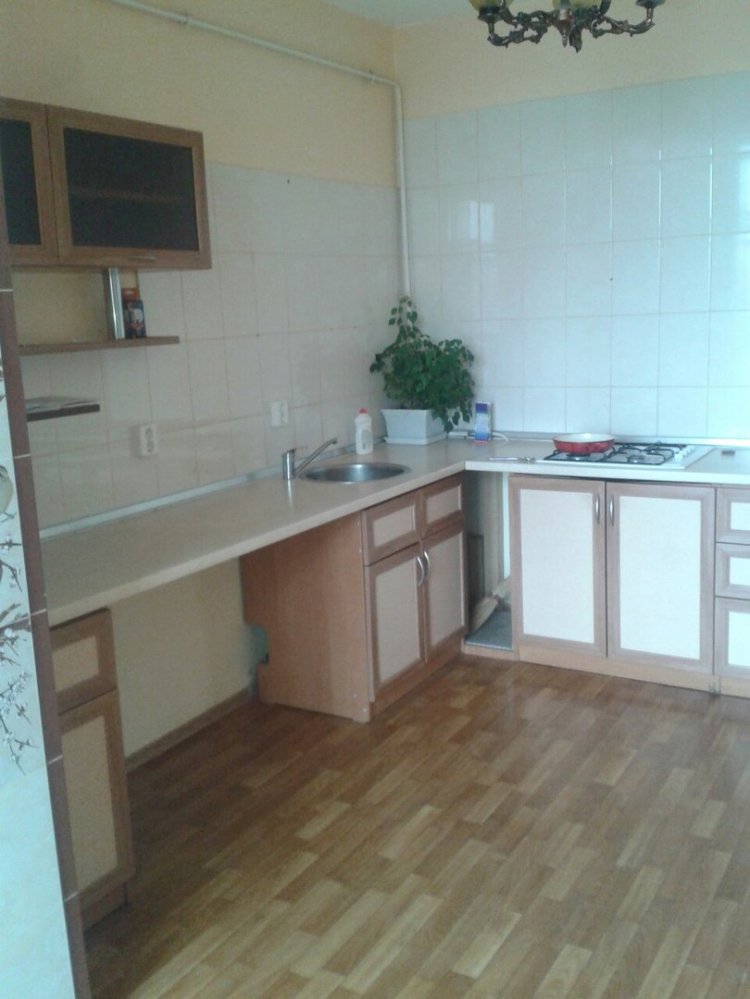 120 кв.м. 2 уровня  ул. Лермантова Консолевский дом.  2 сан.узла (в одном большая угловая ванная, в другом- душевая...