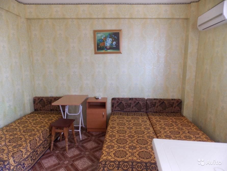 Сдается посуточно уютная квартирка в Алупке в гостевом доме (в -р-не Зеленого мыса). До моря и лучших пляжей ЮБК - 70... - 4