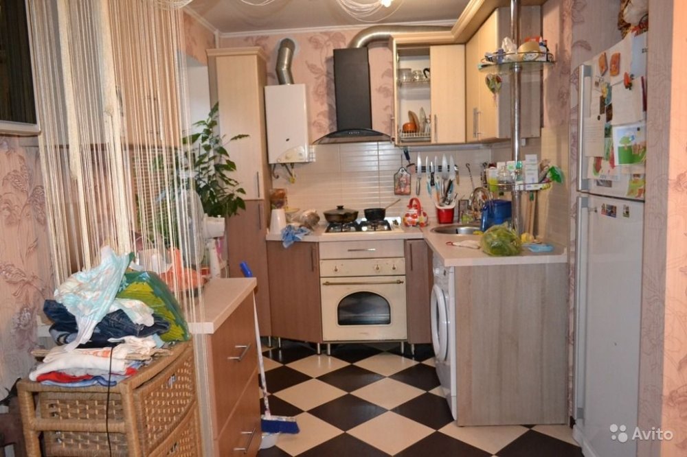 Продам трехкомнатную квратиру по ул. Баррикадной, 64 кв.м., 3й этаж блочного дома. Квартира с хорошим ремонтом,...