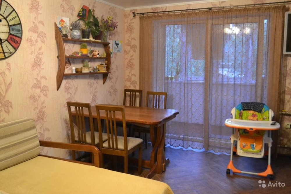 Продам трехкомнатную квратиру по ул. Баррикадной, 64 кв.м., 3й этаж блочного дома. Квартира с хорошим ремонтом,... - 4