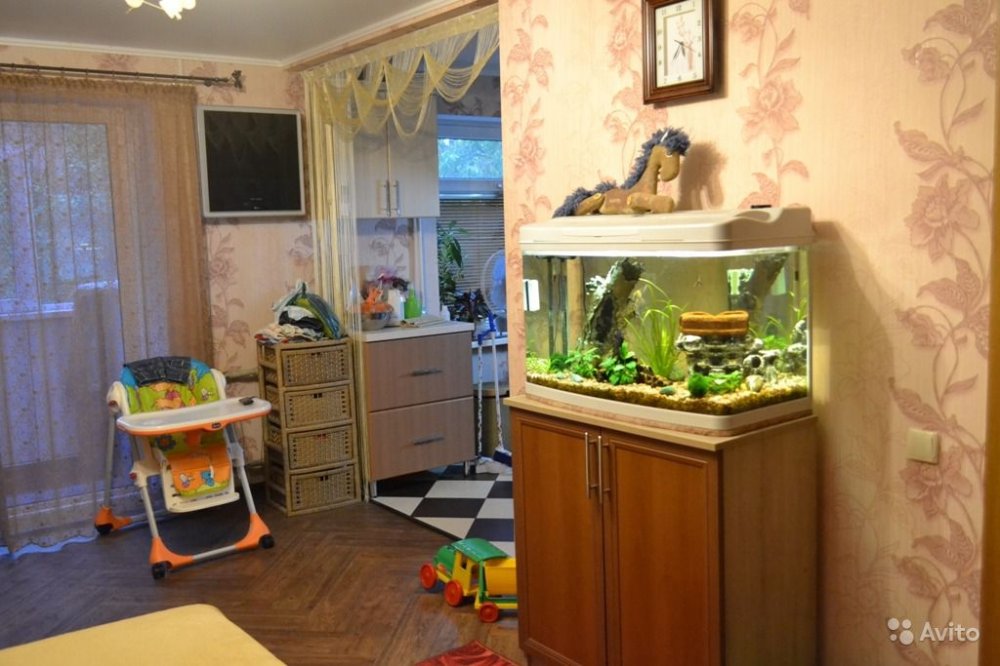 Продам трехкомнатную квратиру по ул. Баррикадной, 64 кв.м., 3й этаж блочного дома. Квартира с хорошим ремонтом,... - 6