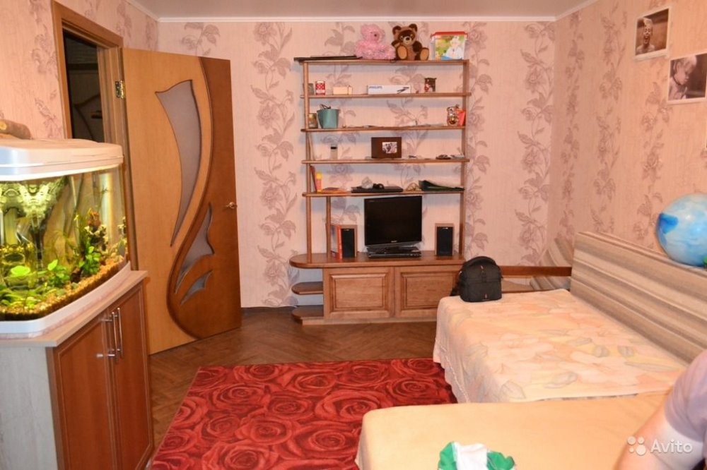 Продам трехкомнатную квратиру по ул. Баррикадной, 64 кв.м., 3й этаж блочного дома. Квартира с хорошим ремонтом,... - 12