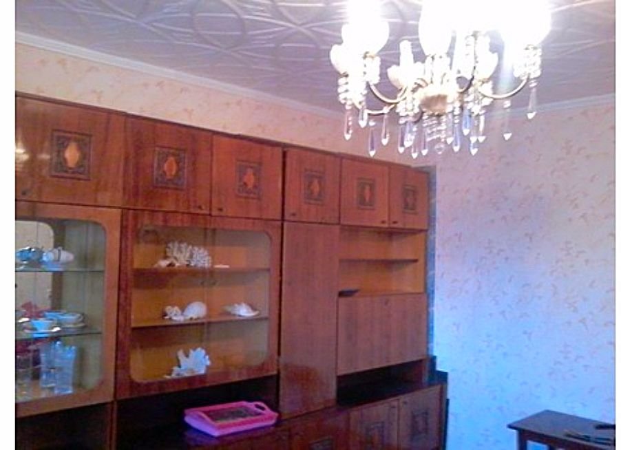 Продам 2 комнатную квартиру ,Острякова 112 . комнаты раздельные ,большая лоджия ,балкон ,раздельный сан .узел - 2