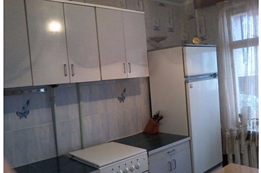 Продам 2 комнатную квартиру ,Острякова 112 . комнаты раздельные ,большая лоджия ,балкон ,раздельный сан .узел - 5