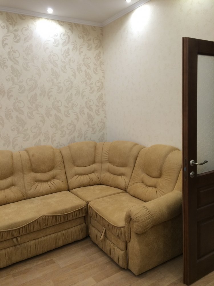 Сдается квартира в новом доме, в центре города , закрытый двор,подземный паркинг, рядом парк, бассейн, рынок, все в... - 1