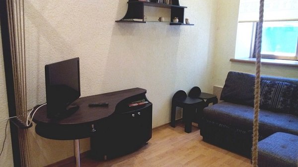 Сдается посуточно благоустроенная двухкомнатная квартира,  центре города (ул. Горбульского).   Полностью... - 3
