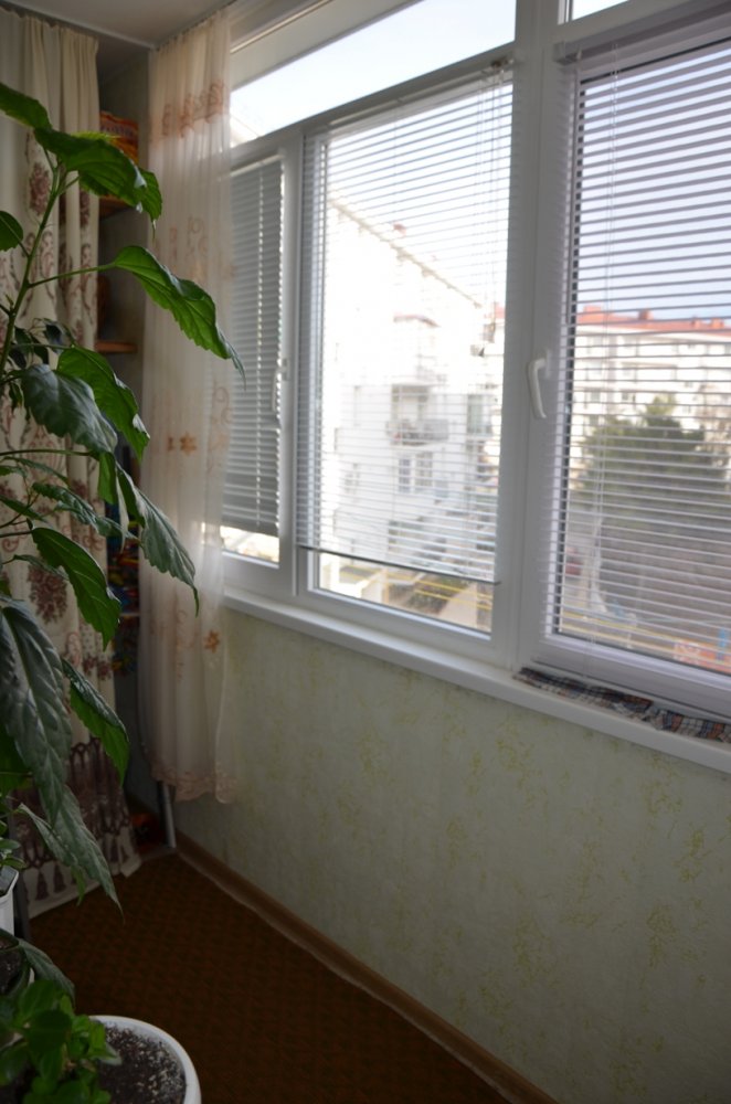 СРОЧНО продам квартиру с ремонтом в Севастополе у МОРЯ.  1-к квартира 39 кв.м на 3 этаже 5-этажного кирпичного дома.... - 3