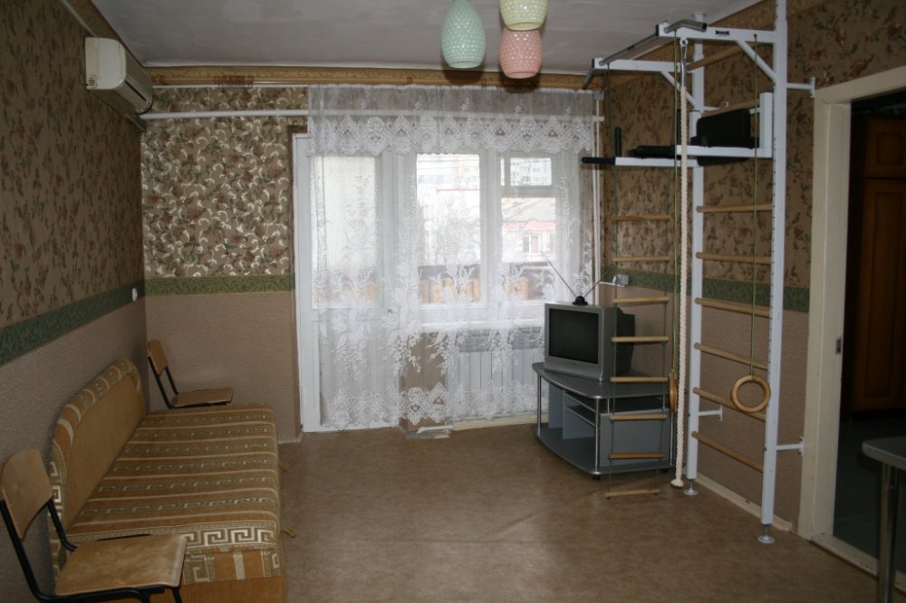 Сдаю  2-комнатную квартиру   ул. Троллейбусная (Куйбышевский рынок). Сталинка 44 м. кв. Южная сторона, светлая,... - 5