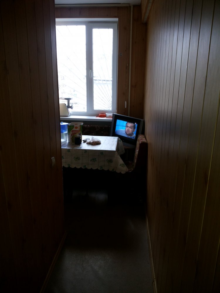 2-х комнатная (11 и 17м2), брежневка, состояние самое обычное,можно въехать и жить, туалет и душевая кабинка... - 6