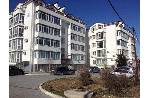 В продаже большая двух- или трех - комнатная квартира в доме 2012года с ремонтом и АГВ на *Стрелке* в замечательном...