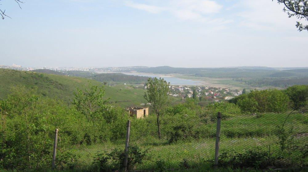 Продается дачный участок 5 соток с домом, 3 км от Симферополя в сторону Алушты,  на землю имеется государственный... - 1
