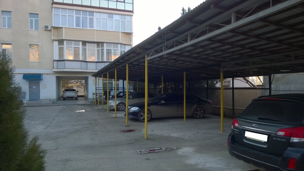 Продажа трехкомнатной квартиры улучшенной планировки в элитном доме в городе Евпатории.  В тихом зеленом дворе... - 19
