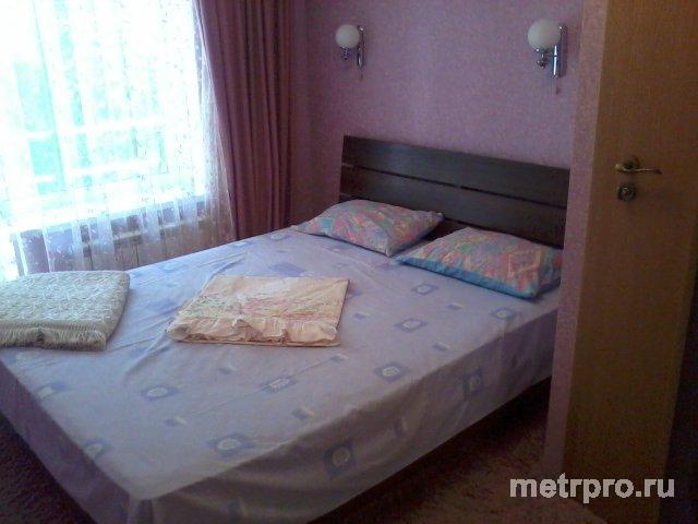 Дом 2-х. этажный все удобства в доме. Есть мангал,беседка,стоянка,море через дорогу.