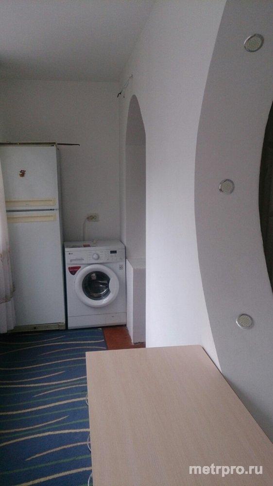 Продам свою уютную 1-комнатную квартиру в Крыму, в городе Ялта в хорошем районе по улице Свердлова, 75. Рядом... - 4