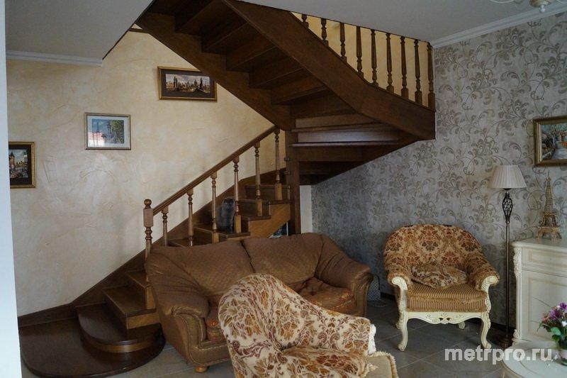 Продажа великолепного дома в классическом стиле в Евпатории.  Дом расположен в Евпатории, в обособленном коттеджном... - 1