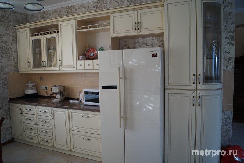 Продажа великолепного дома в классическом стиле в Евпатории.  Дом расположен в Евпатории, в обособленном коттеджном... - 18