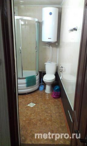 пгт Приморский, ул Дружбы, дом 110 кв. м, участок 6 соток.Так же есть 13 номеров для размещения отдыхайщих,площадью... - 11