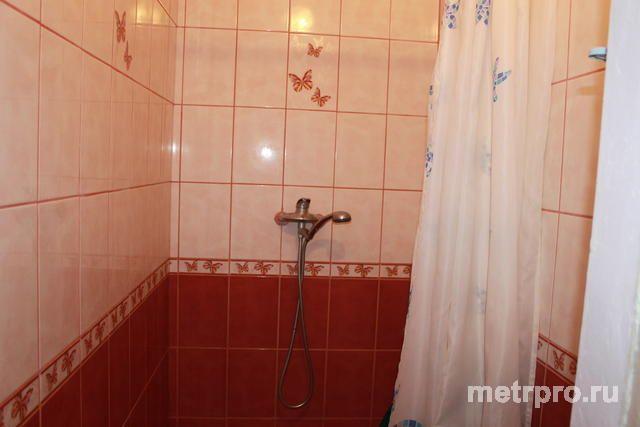 пгт Орджоникидзе, ул Бондаренко. Продажа, 2 ком .51 кв.м. Квартира находится на 2 этаже 2 этажного дома.Потолки 3,10,... - 9