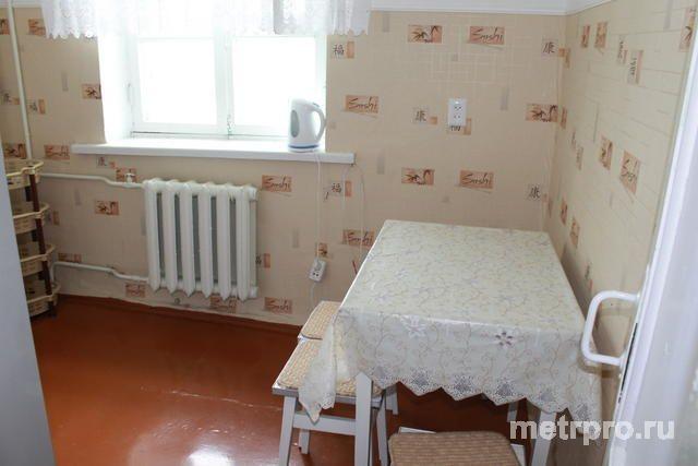 пгт Орджоникидзе, ул Бондаренко. Продажа, 2 ком .51 кв.м. Квартира находится на 2 этаже 2 этажного дома.Потолки 3,10,... - 11