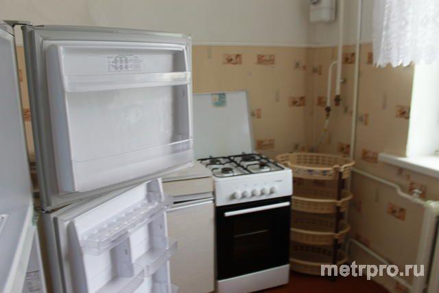 пгт Орджоникидзе, ул Бондаренко. Продажа, 2 ком .51 кв.м. Квартира находится на 2 этаже 2 этажного дома.Потолки 3,10,... - 12