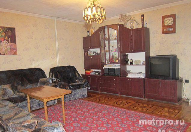 г. Феодосия  бул. Старшинова. Продается  3 комнатная квартира. Квартира находится на  1 этаже 5 этажного дома, 2... - 2