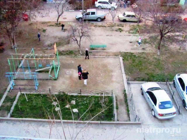 г Феодосия, Старшинова Бульвар. Продам 1 комнатную квартиру общей площадью  38 кв.м. Квартира находится на 4 этаже 6... - 2