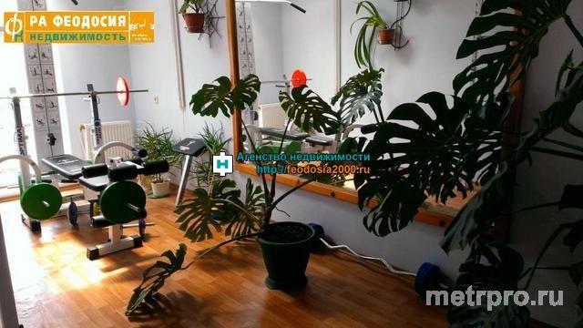 г Феодосия, ул Крымская. Продажа 5 комнатной двухуровневой квартиры общей площадью 120 кв.м .На первом этаже... - 8