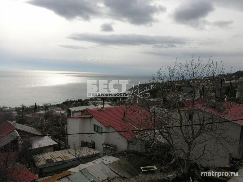 Продаём двухкомнатную видовую квартиру в Алупке на улице Щепкина. Новая квартира с ремонтом , общей площадью 40... - 2