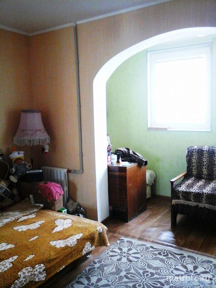 Продам в Севастополе двухкомнатную квартиру на 8 этаже 10 этажного дома на Кесаева.  Общая площадь квартиры 58 кв.м.,... - 3