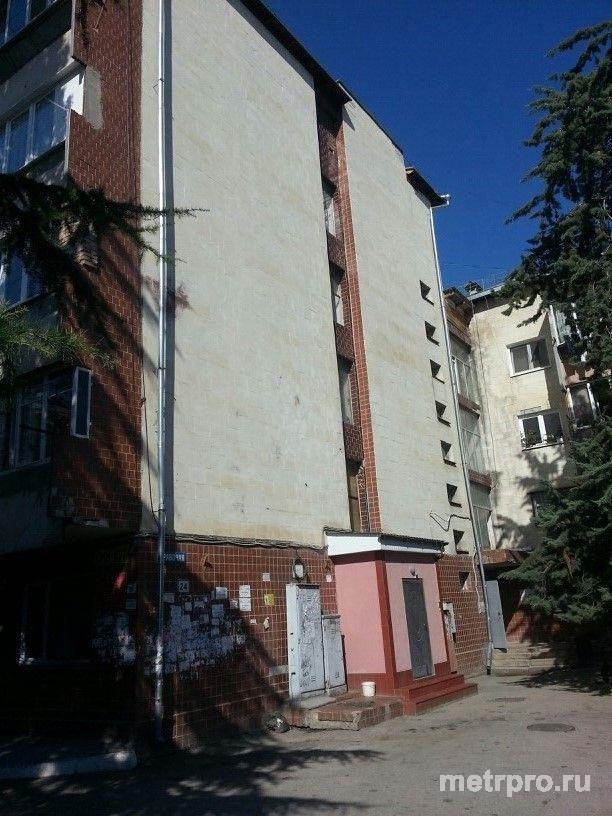 Продается однокомнатная квартира с чудесным видом на г. Ялта и на море. Общая площадь квартиры составляет 34,9кв.м,... - 1