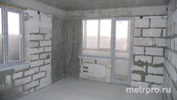 Общая площадь 47,0 кв.м. с двумя лоджиями, одна из которых застеклённая.      Жилая — 17, кухня — 12, санузел — 4.... - 9