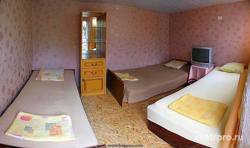 ДОМИКИ в ЛАЗУРНОМ(Алушта) (размер 2,5 х 4 м). Сделаны из толстого природного материала «ракушка». В них не жарко,...