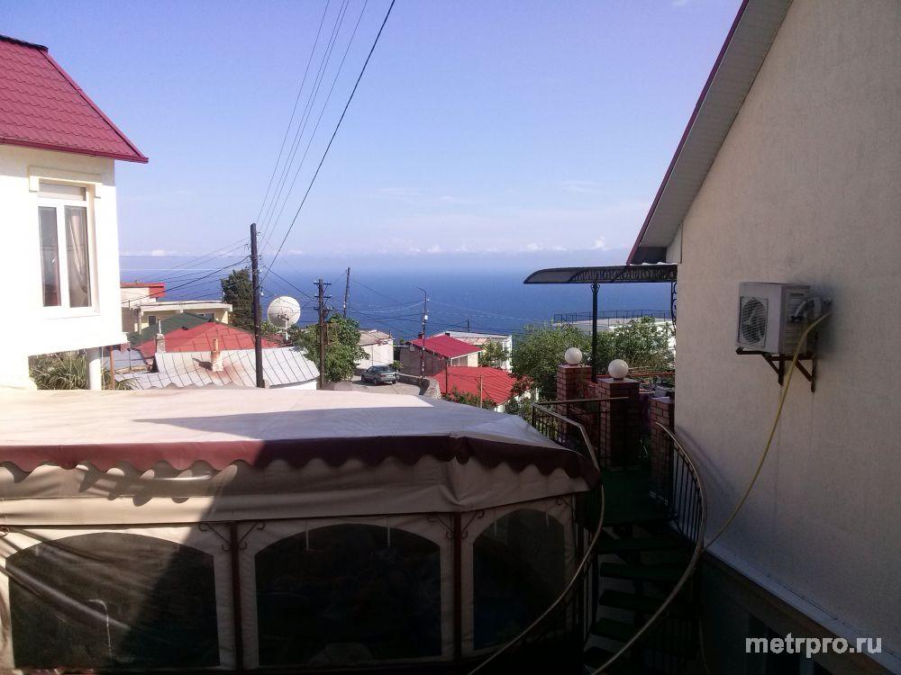 Алупка. Современный дом посуточно для 2-10гостей. Красивый двор, беседка, мангал. Вид на море!  Уютный коттедж класса...
