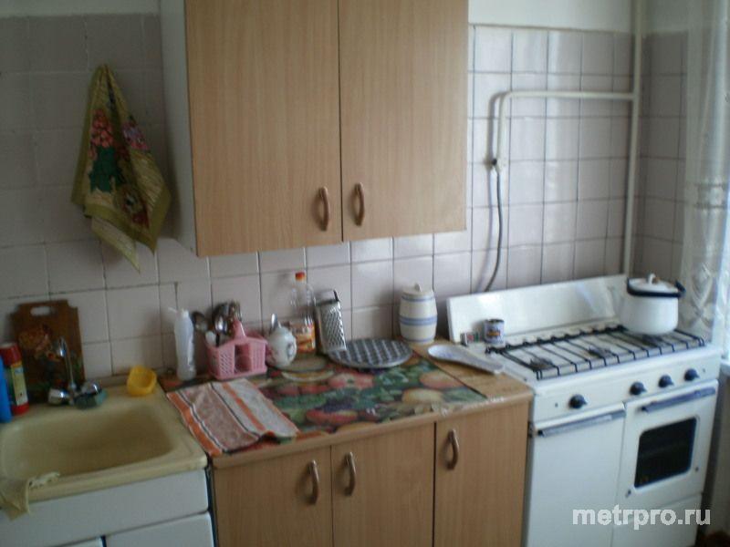 Сдам свою 1.к.кв. недорого в Евпатории  по ул. 9 Мая,37, на втором этаже 5-ти эт. дома ( р-он ЖД вокзала) до 4... - 3