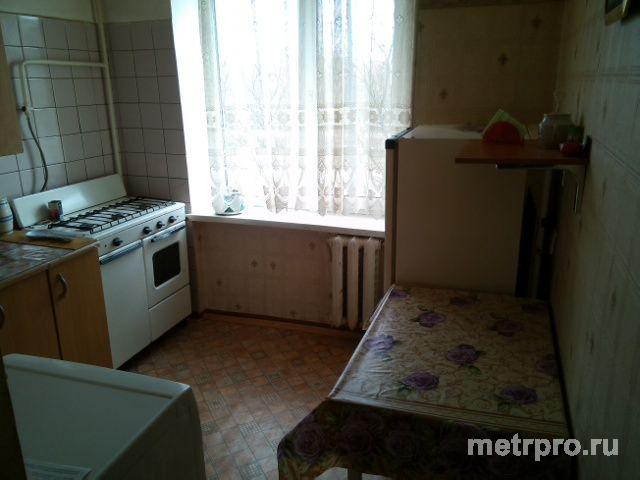 Сдам свою 1.к.кв. недорого в Евпатории  по ул. 9 Мая,37, на втором этаже 5-ти эт. дома ( р-он ЖД вокзала) до 4... - 4