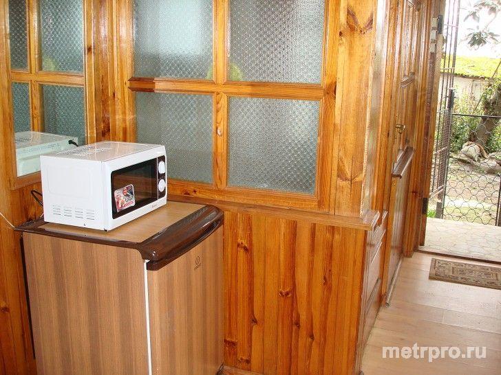 Квартира от хозяина в центре Ялты. Квартира расположена в тихом дворе на первом этаже с отдельным входом . Состоит из... - 3
