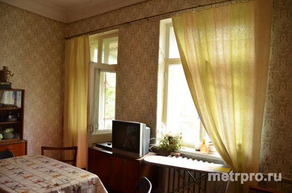 Трехкомнатная квартира в доме Сталинской постройки в центре Севастополя на ул. Советская(центральный холм). Квартира...