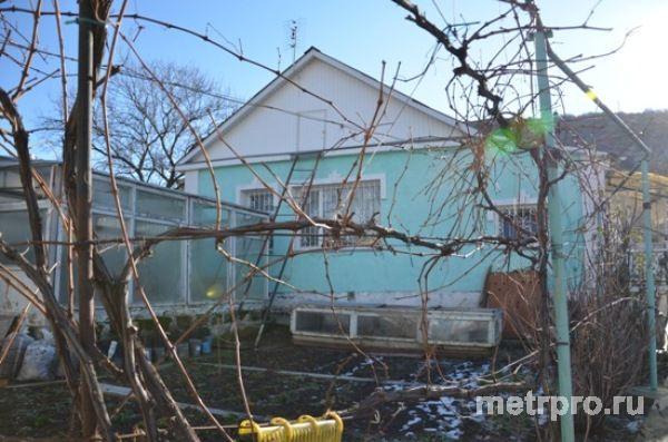 Хороший добротный дом расположен в Балаклаве, на ул. Б. Хмельницкого. Хороший вид. Удачная планировка дома....