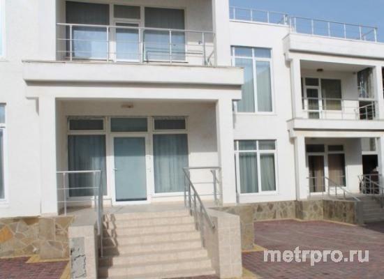 Таунхаус расположен в коттеджном городке на самом чистом и теплом пляже в Крыму в 20км от Севастополя, в пос. Орловка...
