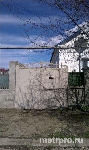 Центральный район. Продается 1/2 дома площадью 47.7 кв.м с отдельным входом, заездом для машины, отельные счетчики на...