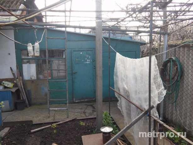Продам пол дома ул.Отважных,Дом после ремонта 2 года назад все удобства в доме, газ ,вода, свет. большой подвал.... - 4