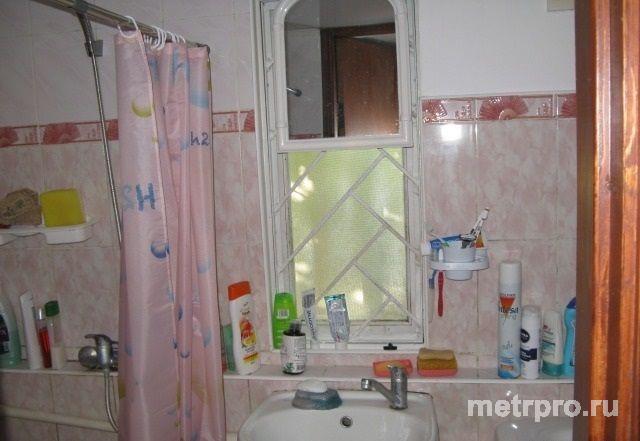 Продам дом 1-этажный дом 100 м&sup2; (кирпич) на участке 3.3 сот., в черте города 2 небольших дома на одном участке....