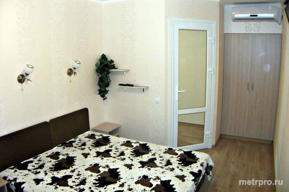 Предлагаем уютные двухместные и трёхместные номера в трёхэтажном частном доме без двора.  В доме имеются четыре 2-ух... - 1