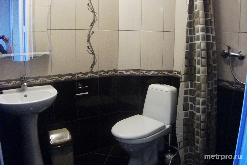 Предлагаем уютные двухместные и трёхместные номера в трёхэтажном частном доме без двора.  В доме имеются четыре 2-ух... - 5
