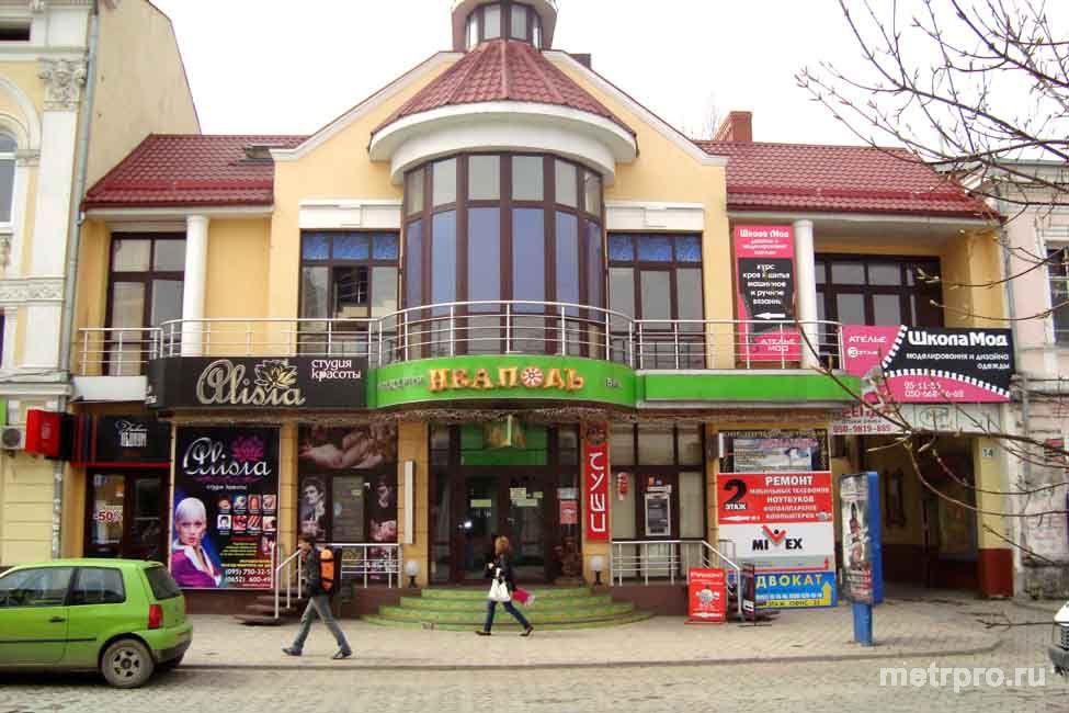 В историческом центре города Симферополь продается 3-этажное здание с цоколем, общей площадью 1094 кв. м,...