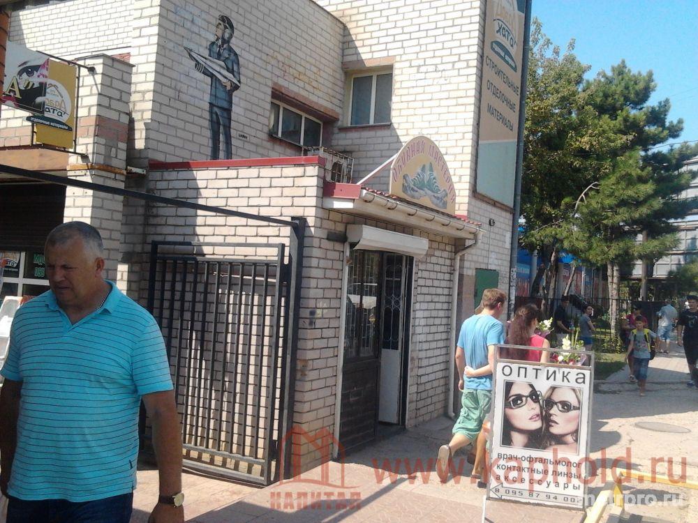 Продается магазин, расположенный по адресу: г. Симферополь, ул. Киевская. Помещение находится на 1 линии, в 2 уровня,...