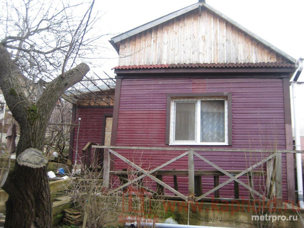 Продаются два дома на одном участке в Марьино. 2-этажный дом площадью 124 м кв. и дом напротив 36 м. кв. Участок 4,5...